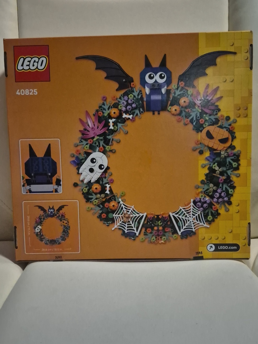 LEGO viral Halloween Wreath 40825 617 Pieces